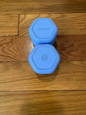 Two Cadence Pacific Medium Capsules